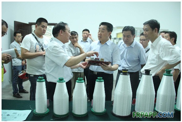 河南省委常委、政法委書記劉滿倉蒞臨林州光遠新材料視察工作-復(fù)合材料應(yīng)用網(wǎng)FRPAPP.COM