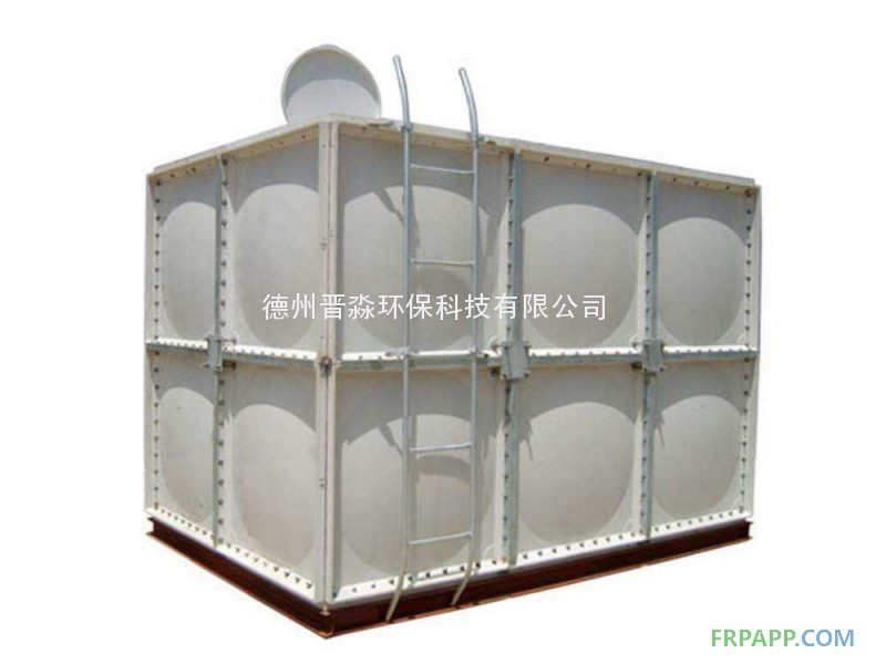 SMC組合式水箱是目前國(guó)際上采用的新型水箱。由整體優(yōu)質(zhì)的SMC水箱板拼裝而成。其特點(diǎn)是采用食品級(jí)樹(shù)脂，因此水質(zhì)好，清潔無(wú)污染；具有強(qiáng)度高，重量輕；耐腐蝕，外形美觀，使用壽命長(zhǎng)，保養(yǎng)管理方便等。